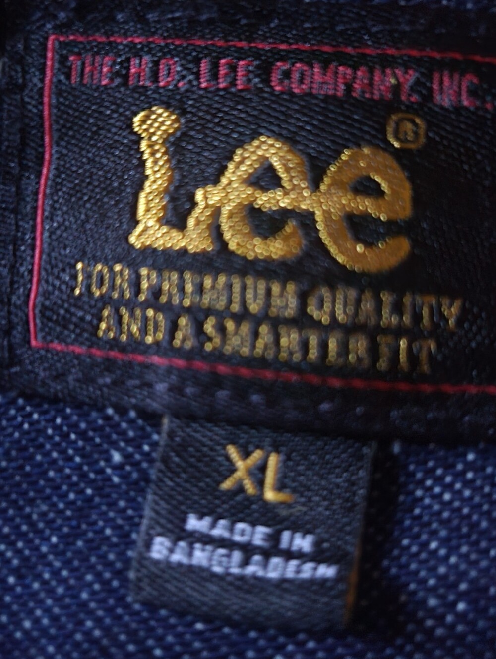 Lee - Picture 4 of 4